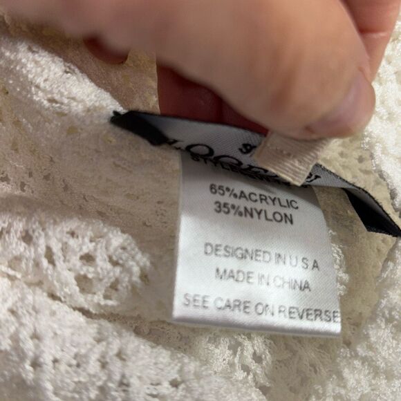 New Together Apparel Crocheted Open Weave Lace-Up Back V-Neck Sweater‎ Cream S/M - Picture 13 of 14